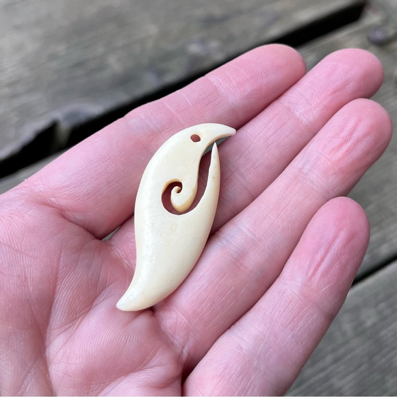 Carved Bone Spiral Pendant - Picture 2 of 11